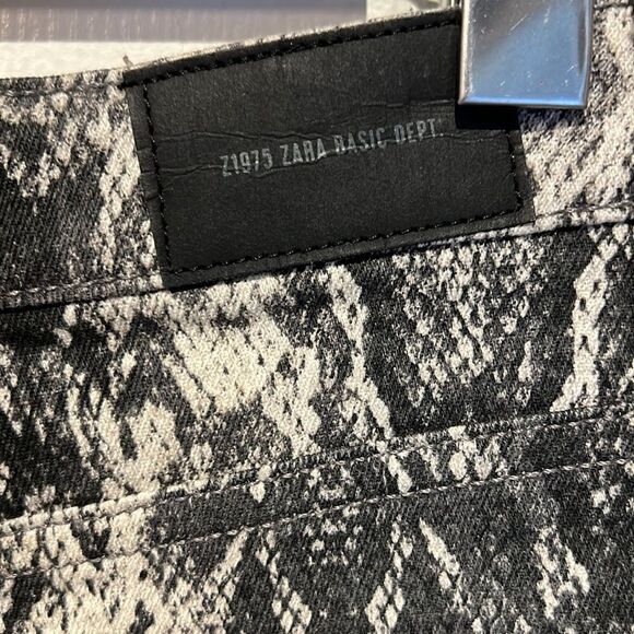 Zara denim snakeskin mini skirt Size Small - Picture 6 of 8